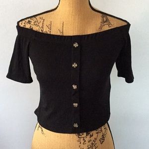 Live in the Moment off the shoulder crop top